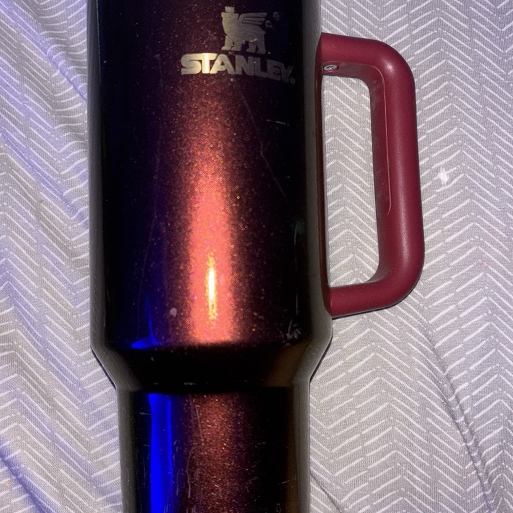 Stanley Metallic Travel Mug with Red Handle